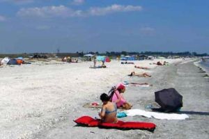 ALERTĂ pe PLAJA CORBU. COPIL DISPĂRUT ÎN MARE