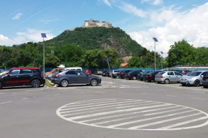 Începând din luna iulie, parcarea din Piaţa Unirii va fi cu plată