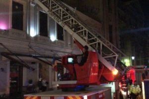 PANICĂ într-un bloc! Locatarii au fost EVACUAȚI. S-a intervenit DE URGENȚĂ