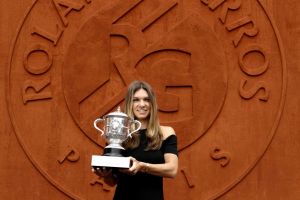 Simona Halep va fi intampinata luni de conducerea FRT, la Salonul Oficial al Aeroportului International Henri Coanda