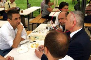 Un exemplu de politician maghiar fericit