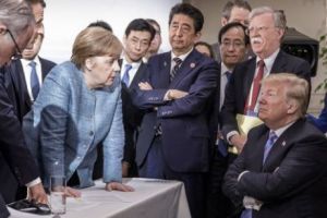 Atac la Trump, urmat de ripostă