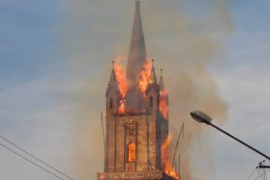 Rugăciune ecumenică în Biserica Evanghelică la 10 ani de la incendiu