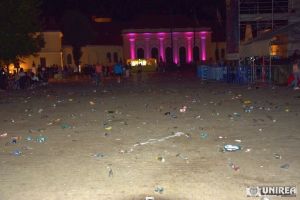 FOTO, VIDEO: MIZERIE DE NEDESCRIS în urma Alba Fest 2018! Ce au lăsat participanţii în urma lor, la festivalul de la Alba Iulia