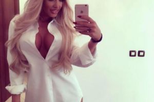 Loredana Chivu era să fie dată jos din AVION după ce s-ar fi certat cu un PASAGER