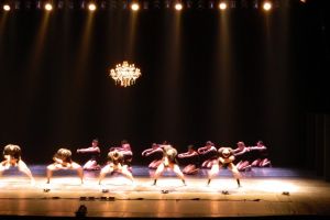 Reprezentaţie extraordinară cu Laptele Mamei. O mai puteţi vedea şi astăzi la FITS!