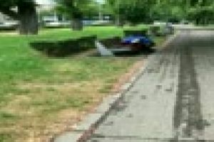 ”Obosiţi” după programul de lucru, doi tineri au leşinat în Parcul Central - VIDEO