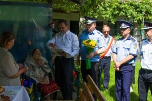 Două femei născute în anul Marii Uniri, omagiate azi de instituţii ale statului român