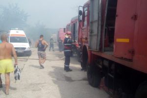 Inedit: O firma din Plopeni a intervenit inaintea pompierilor la incendiul din Baicoi