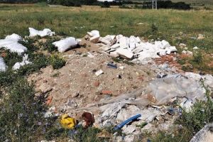 Amenzi mari pentru cei care aruncă deşeurile din construcţii în locuri nepermise la Sibiu