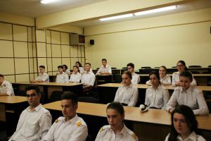 FOTO. Pasionaţii de lectură din cele patru colegii militare din ţară s-au întâlnit la Alba Iulia în cadrul proiectului „Reverberaţii în cadenţă”