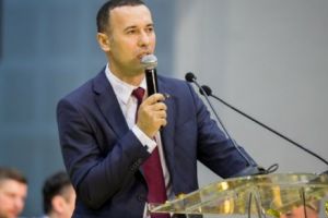 Conflict în PNL. Liderul liberalilor de la Senat, atac dur la Orban: „Am votat pentru corectarea unei nedreptăţi!”