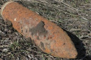 Obuz din ultimul război, găsit neexplodat la Valea Mare-Pravăţ, lângă Câmpulung Muscel