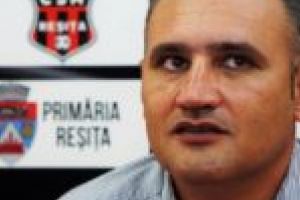 „Principalul vinovat pentru ratarea promovării sunt eu! Copiii lui Robert Nosal ne-au făcut, în schimb, fericiţi!”