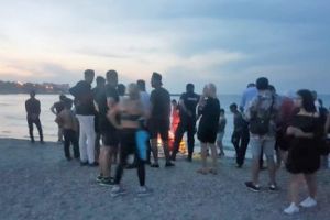 COPIL ÎNECAT pe plaja din CONSTANȚA
