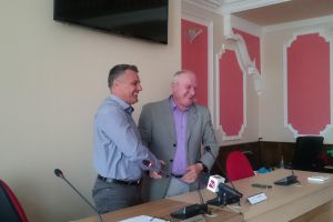 Deva, primul oraş din România care va avea un masterat cu dublă diplomă, română şi franceză