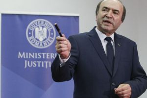 Tudorel Toader: Se va discuta şi despre legile Justiţiei cu delegaţia Comisiei de la Veneţia