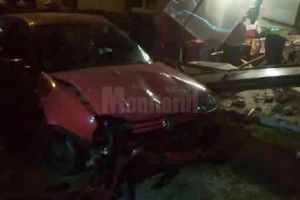 A luat autoturismul mamei şi a făcut turul crâşmelor, până când a ajuns cu maşina ...