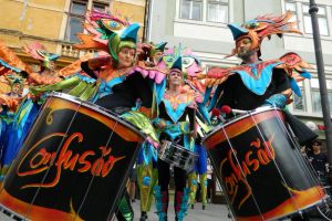 FOTO-VIDEO: Invazie de păsări exotice în cea de-a patra zi de Festival! Recomandări din programul de astăzi!