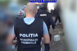 Perchezitii in Ploiesti, la domiciliile unor spargatori de magazine