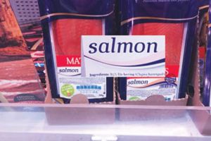 Heringul colorat in somon, vandut de Lidl, a fost retras de la comercializare