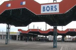 Ca sardelele! 32 de migranţi au vrut să iasă ilegal din ţară prin vama Borş
