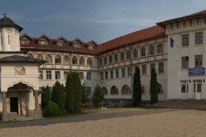 Seminarul Teologic Ortodox „Sf. Nicolae“ din Râmnicu Vâlcea angajează secretar IS