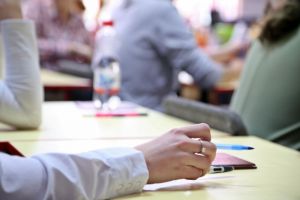 Mii de elevi din Timis, asteptati la o noua proba a Evaluarii. La simulare, 33% au promovat 