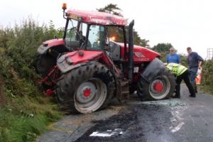 Accident rutier provocat de un tractorist