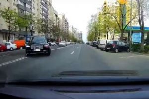 Duminica nebunilor la Cluj: Road rage, ”degete” arătate şi discuţii aprinse - VIDEO