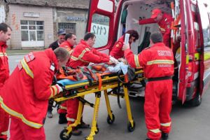 Plecat spre cimitir, a căzut pe stradă şi nu s-a mai ridicat