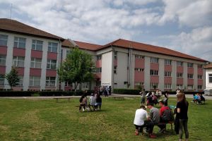 Evaluare Naţională 2018: Elevii de clasa a VIII-a susţin, miercuri, proba la matematică