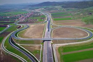 Autostrada Sebeş-Turda: Loturile 3 şi 4 se vor deschide traficului în următoarea perioadă. CNAIR plăteşte 7 milioane euro pentru primele două tronsoane din 2018