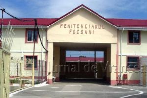 Penitenciarul Focşani angajează un economist