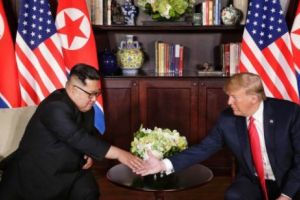 Meniul ales de KIM JONG pentru TRUMP a fost o glumă proastă pentru preşedintele SUA. Dictatorul l-a pus să mănânce bucate „exotice”