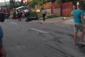 CLUJ: Un motociclist a murit în urma unui accident rutier. o şoferiţă a intrat pe contrasens şi l-a lovit FOTO