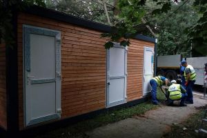 Se montează noi toalete publice în oraş