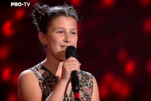 Băcăuanca Ștefania Alexa s-a auzit la Vocea României Junior