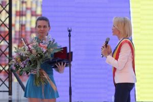 Fake news de la PSD – Halep ar fi fost huiduită pe Arena Naţională şi aclamată la mitingul PSD-ului (VIDEO – FOTO)