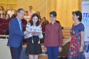 Municipalitatea va premia, pentru al cincelea an consecutiv, cei mai buni elevi din Braşov