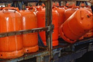 ANRE nu mai vămuieşte comerţul cu GPL auto şi pentru uz casnic