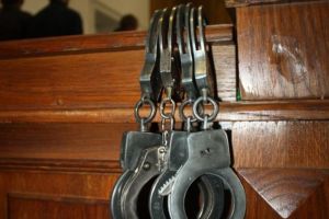 Doi arădeni au fost reţinuţi pentru nerespectarea regimului armelor şi muniţiilor şi braconaj