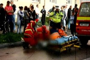 Bătrân lovit de maşină, azi, la Curtea de Argeş, după ce traversase prin loc nepermis