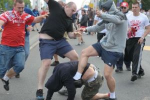 HULIGANII invadează stadioanele. ARMA SECRETĂ a ruşilor la Campionatul Mondial a primit ACORDUL.  PANICĂ înainte de turneu