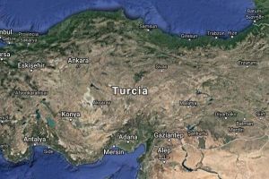 Turcia. Momente de groaza pentru mai multi turisti romani. Microbuzul in care se aflau s-a rasturnat 