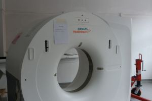 Spitalul din Hunedoara are CT nou. Urmează televizoare şi frigidere în fiecare salon