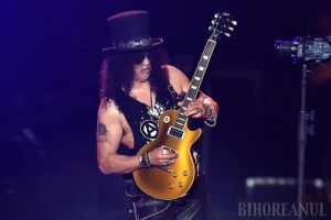 Divorţ pe bani grei: Câţi bani îi dă chitaristul Slash soţiei sale, ca să fie de acord cu despărţirea