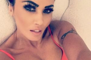 Si-a pus alti dinti, imaginea asta e istorie!  Cum arata Oana acum