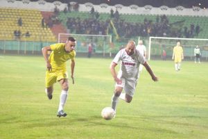 Titlul se joacă duminică