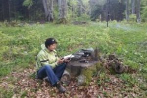 Radioamatorism pe vârf de munte: O profesoară din Sfântu Gheorghe, printre puţinele femei radioamator, escaladează munţii din România şi îi activează în eter